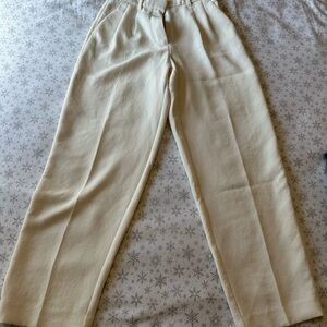 Aritzia Wilfred Carrot Pants Light Birch Sz 00